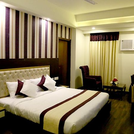Hotel S C Residency Zirakpur Extérieur photo