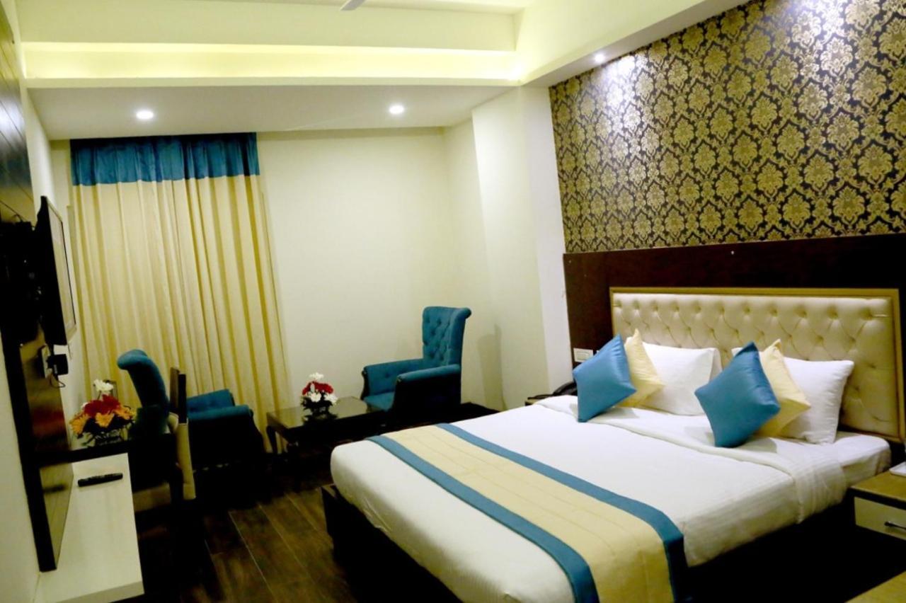 Hotel S C Residency Zirakpur Extérieur photo