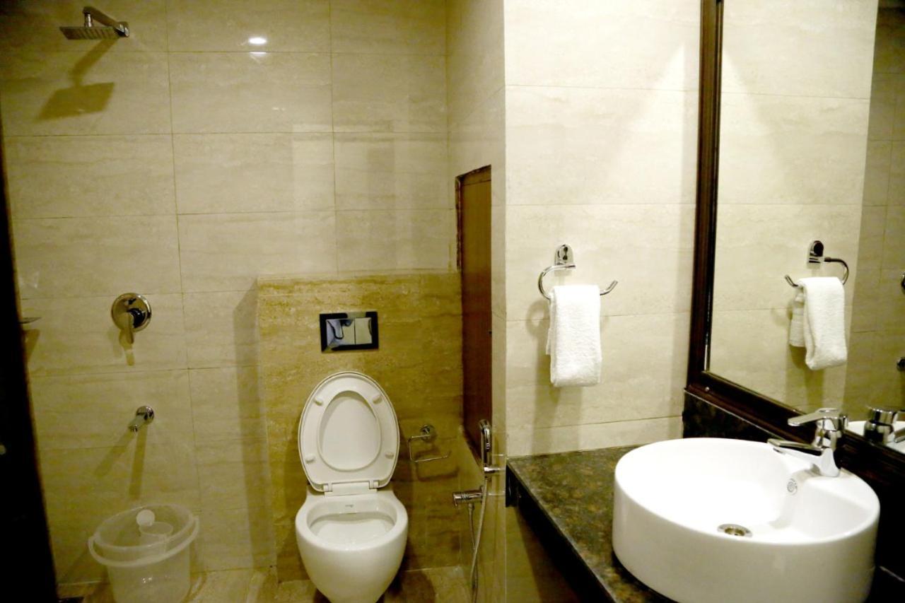 Hotel S C Residency Zirakpur Extérieur photo