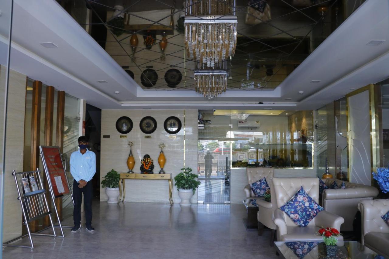 Hotel S C Residency Zirakpur Extérieur photo