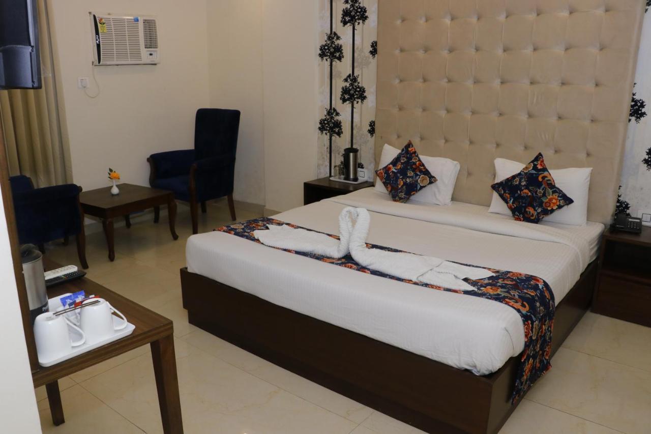Hotel S C Residency Zirakpur Extérieur photo
