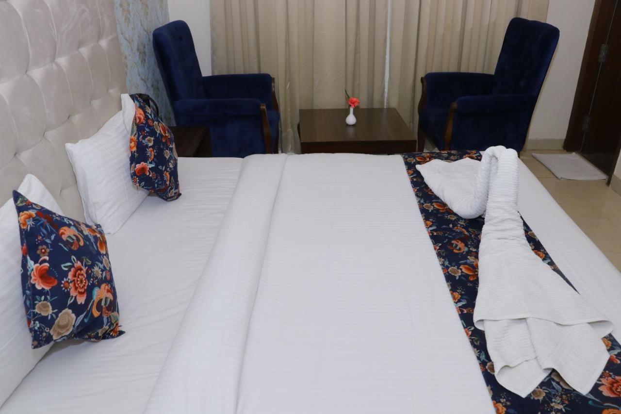 Hotel S C Residency Zirakpur Extérieur photo