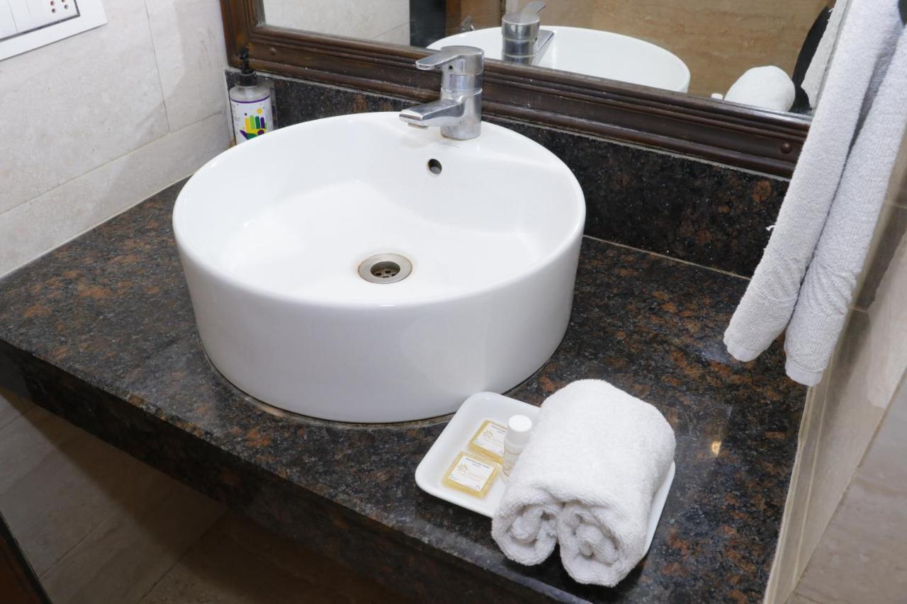 Hotel S C Residency Zirakpur Extérieur photo